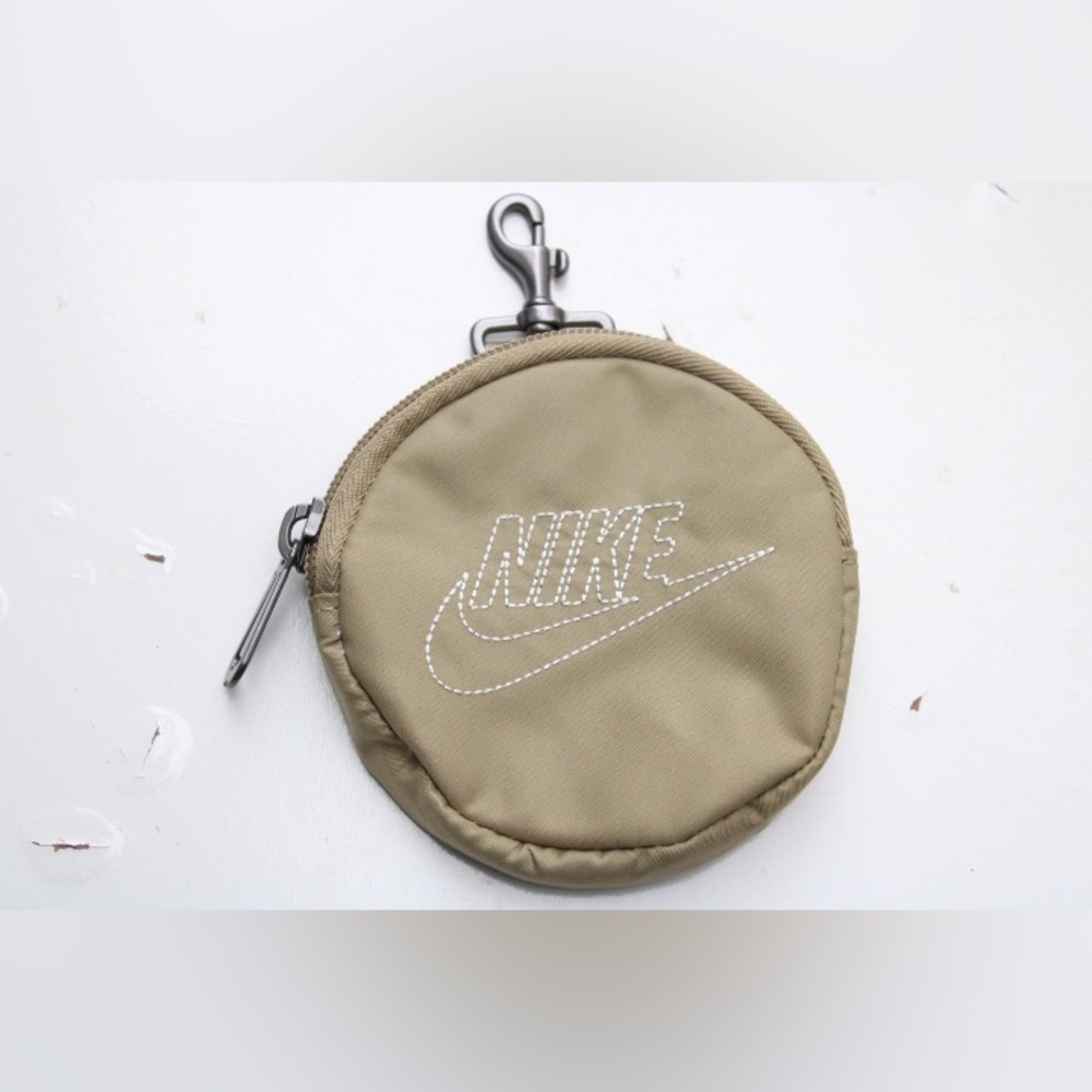 Nike futura round coin purse